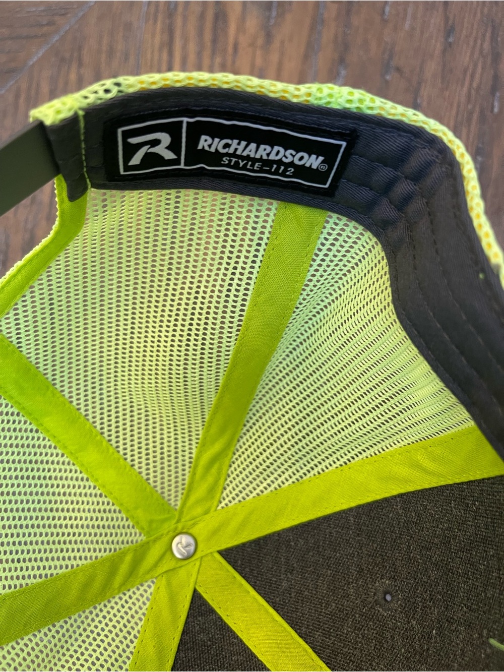 Green Tee Golf Men’s Black & Neon Green Trucker Hat - Picture 2 of 4